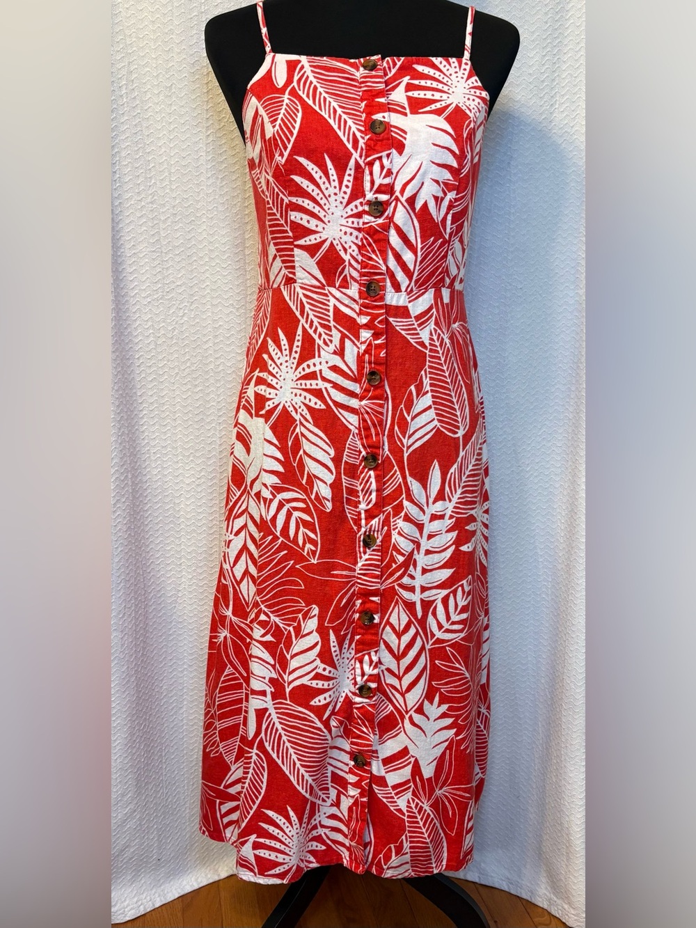 Old Navy fit and flare linen blend tropical print midi dress
Size S